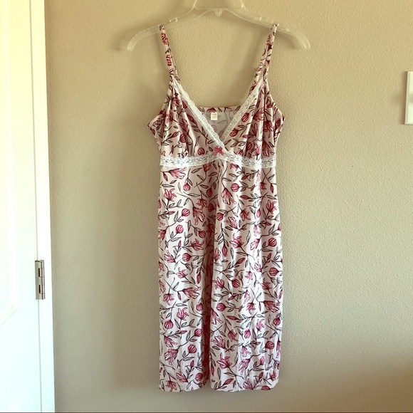 Other - NWT floral super soft chemise
